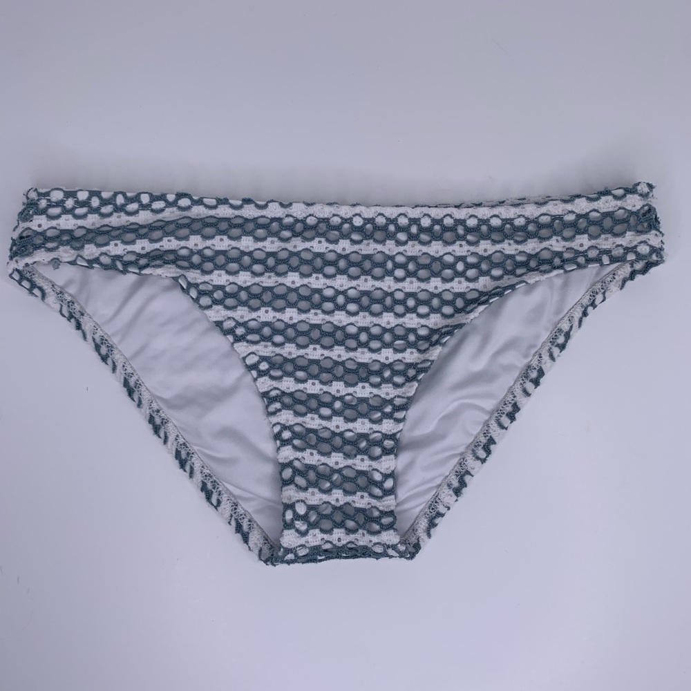 Splendid Crochet Bikini Bottom Size Small NWOT